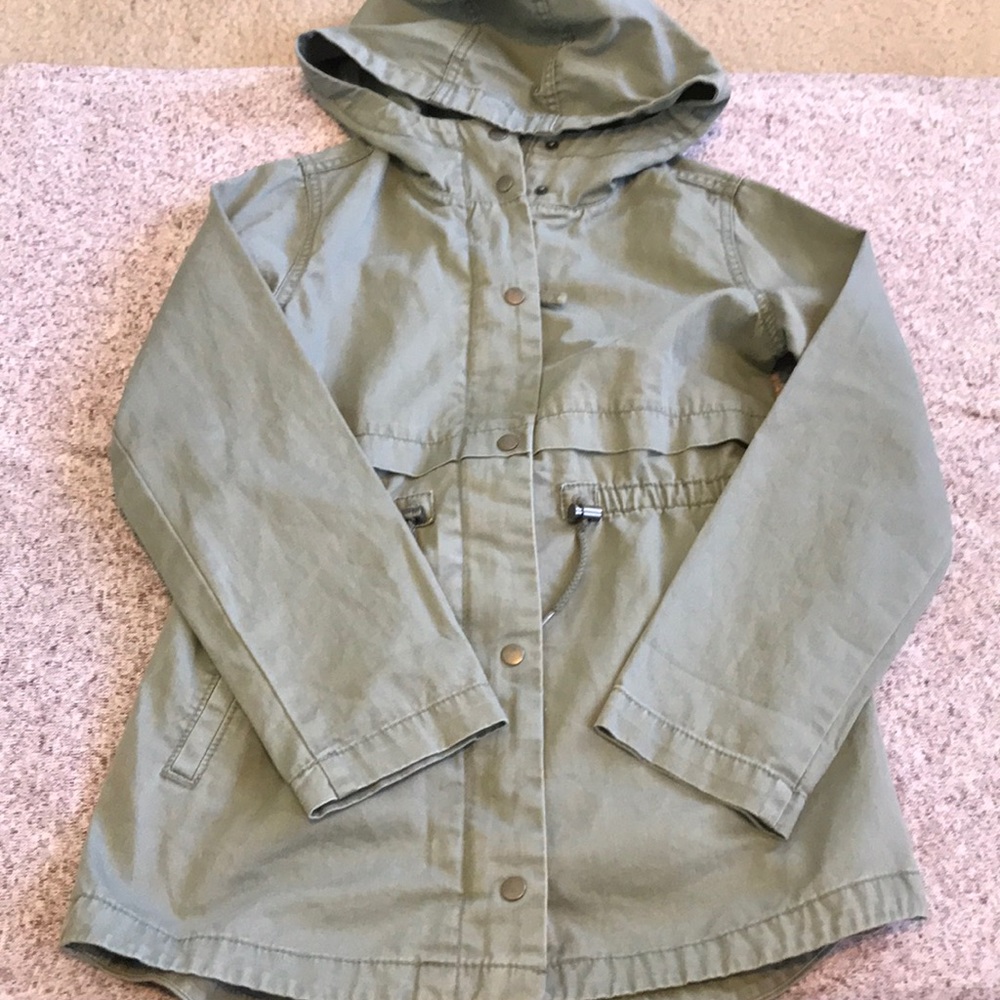 Girls 10/12. Old Navy. Army green khaki jacket NWT